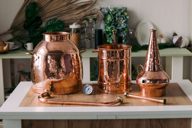 Аламбик медный для приготовления виски бурбона  Португалия 10-100 л 